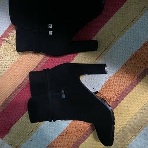 Black heel booties